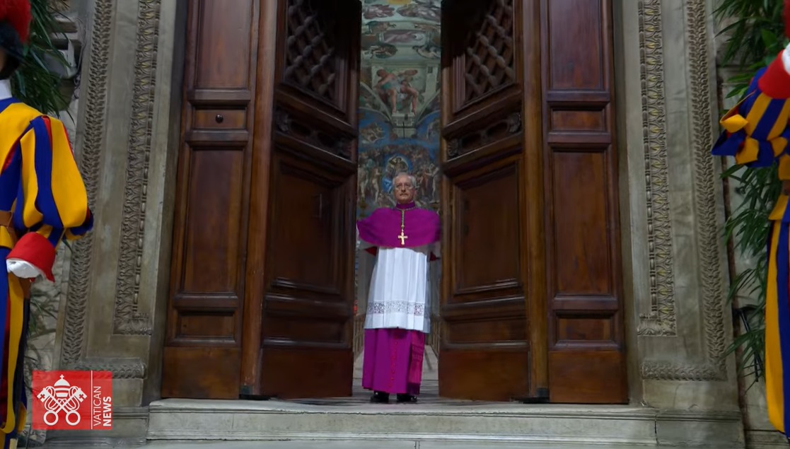 Extra omnes