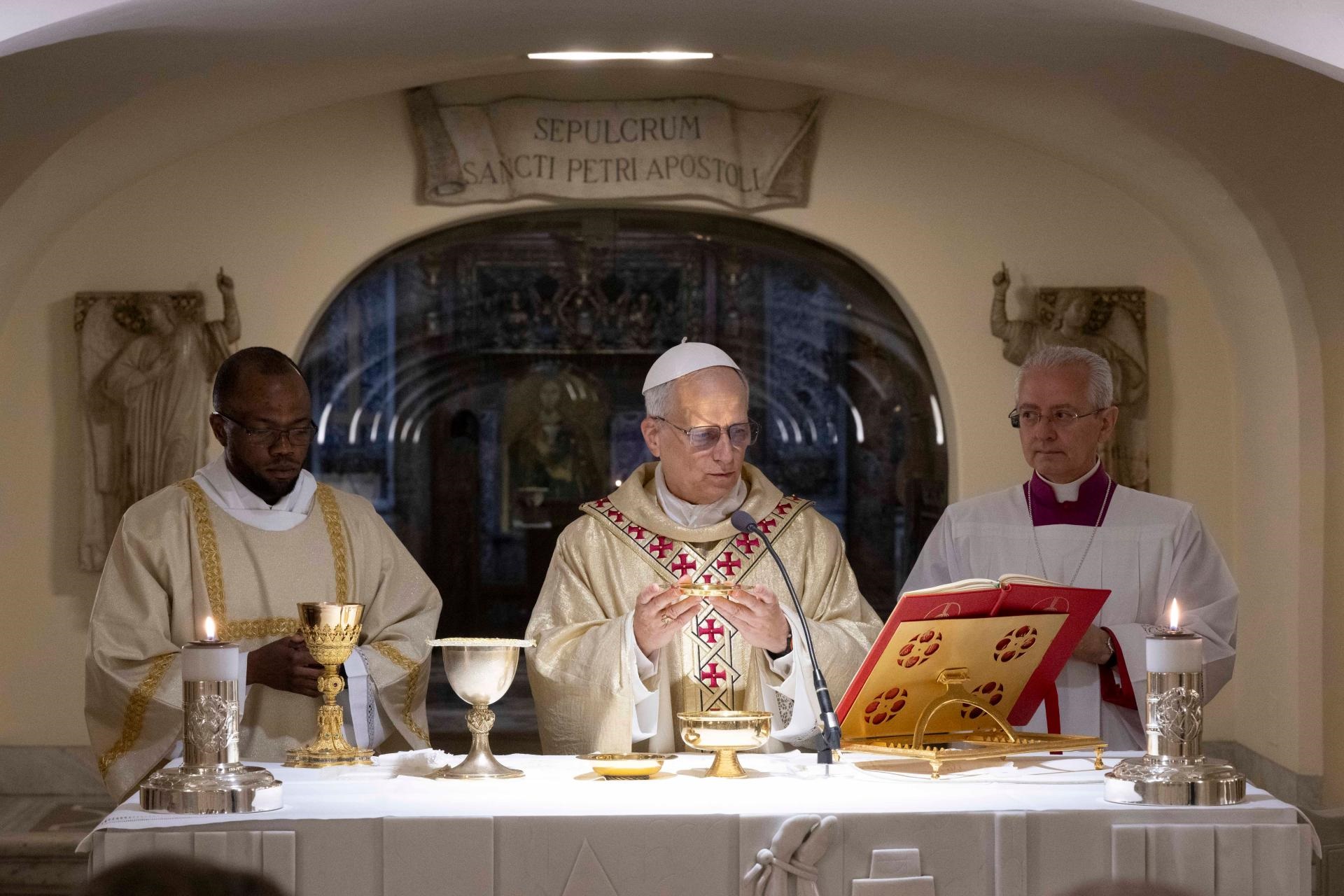 Przy Grpbie Apostola